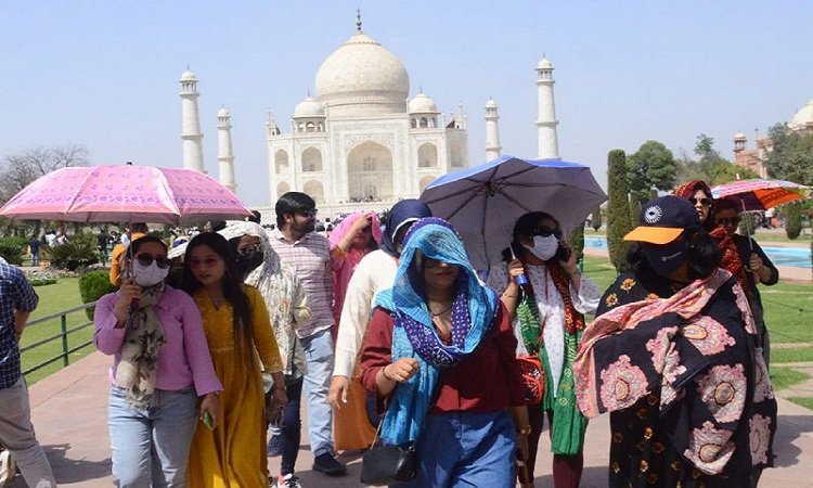 Agra was the hottest in UP, broke the 25-year record, Maximum Temperature @ 44.2