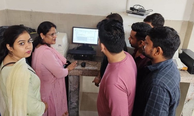 up-agra-health-news-training-for-viral-load-testing-of-hepatitis-b-and-c-in-snmc-agra-28-09-2024