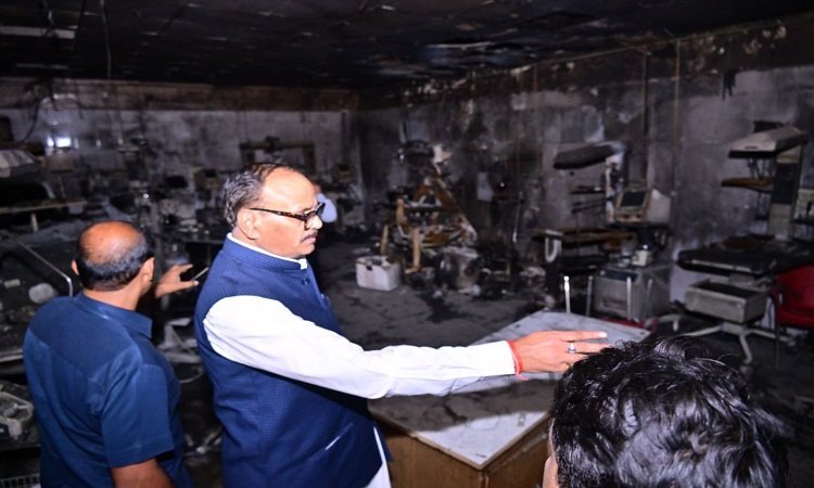 Jhansi Medical College Fire Tragedy: ना बजा अलार्म