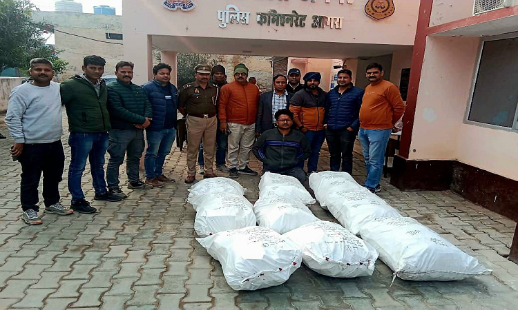 Agra News: मेडिकल रिप्रजेंटेटिव्स से खरीदता था सैंपल की दवाएं (Used to buy sample medicines from medical representatives)